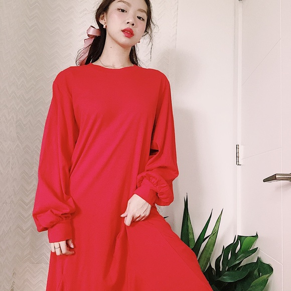 Long Red bottom ruffles dress - Picture 2 of 3